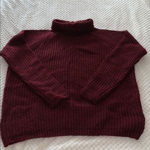 Maroon turtle neck sweater